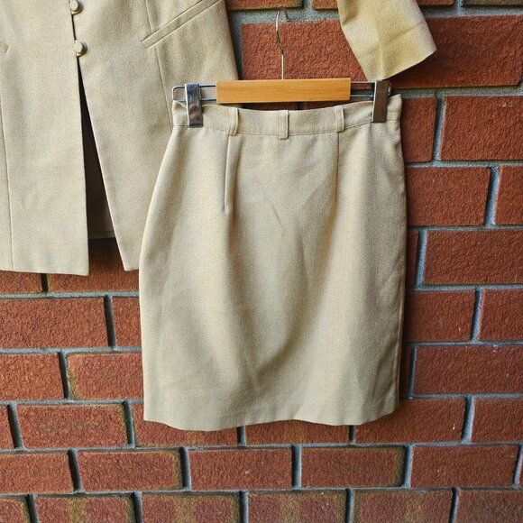 Vintage Elegant Tan Blazer and Skirt Set - Picture 10 of 11
